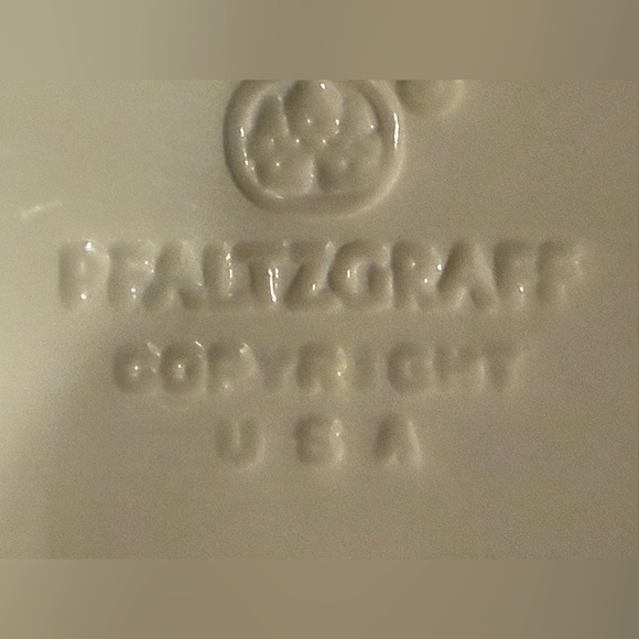 Pfaltzgraff 2 QT Rectangular Baker in the Juniper pattern with green trim. - Picture 2 of 5